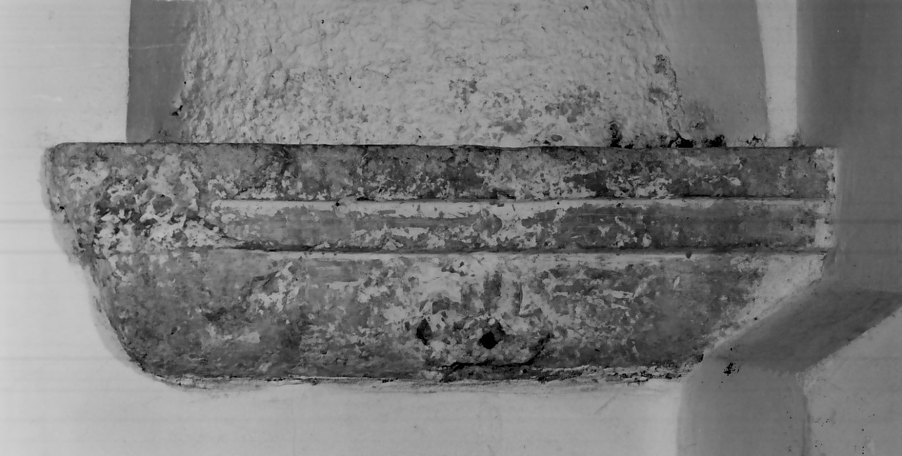 acquasantiera da parete, opera isolata - bottega Italia meridionale (fine/inizio secc. XVIII/ XIX)