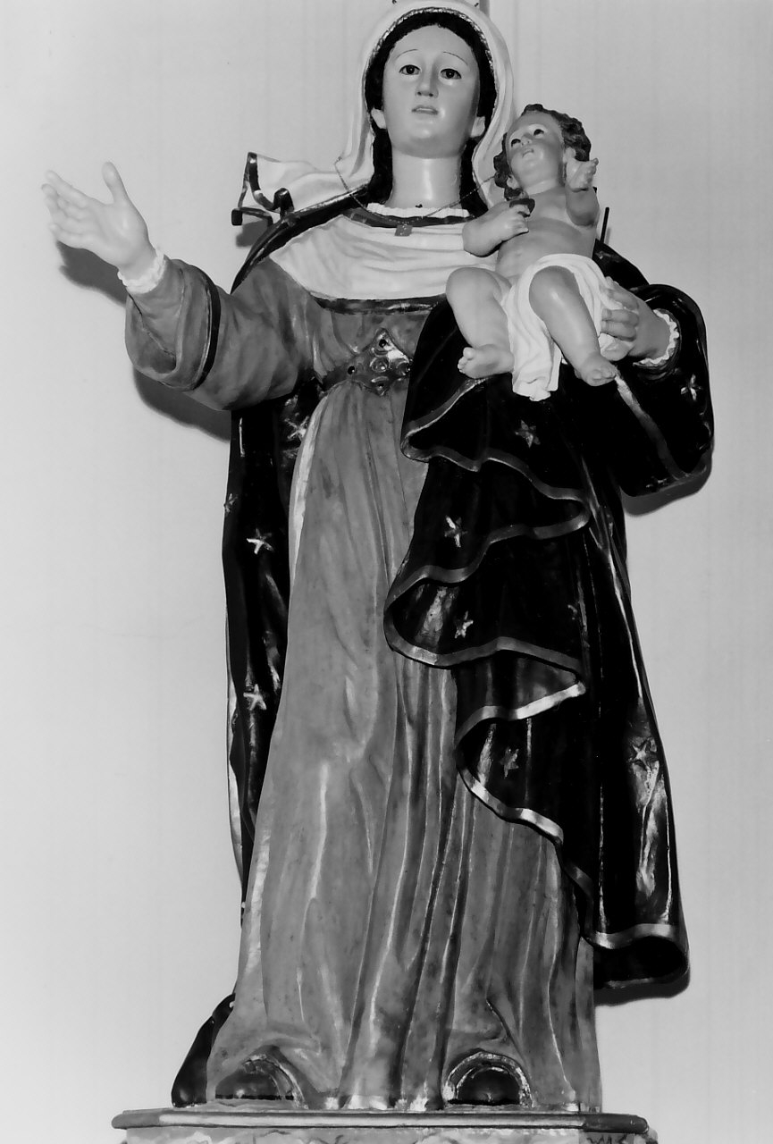 Madonna della Misericordia (statua, opera isolata) - bottega Italia meridionale (sec. XIX)