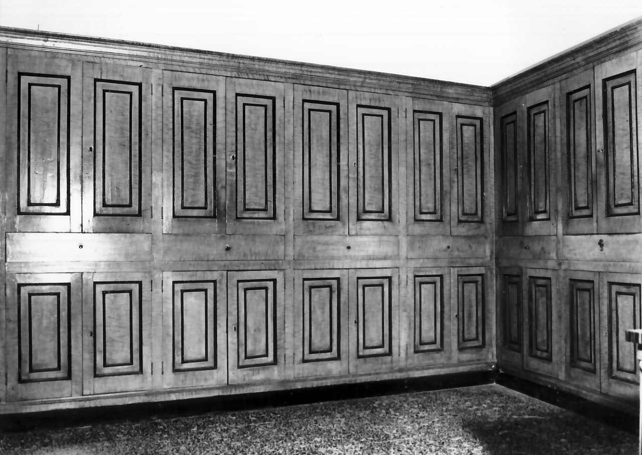armadio da sacrestia, opera isolata - bottega calabrese (inizio sec. XX)