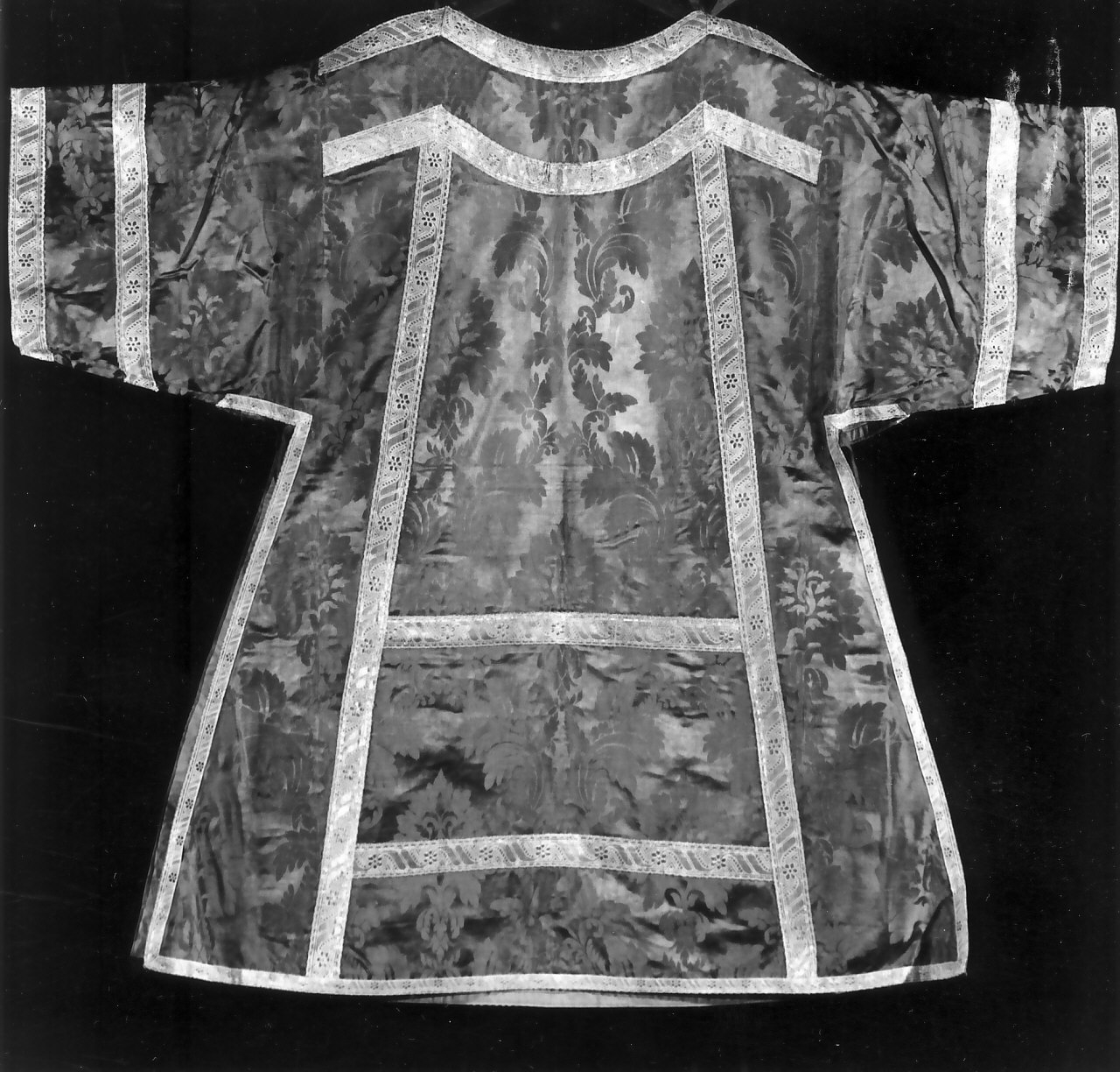 dalmatica, opera isolata - manifattura calabrese (inizio sec. XX)