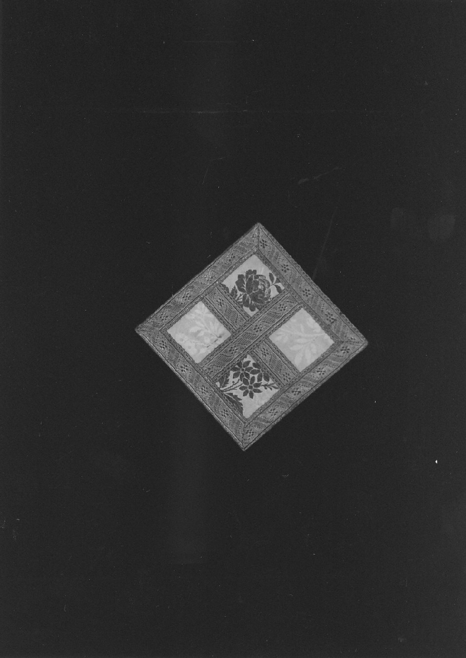 borsa del corporale, opera isolata - manifattura calabrese (inizio sec. XX)