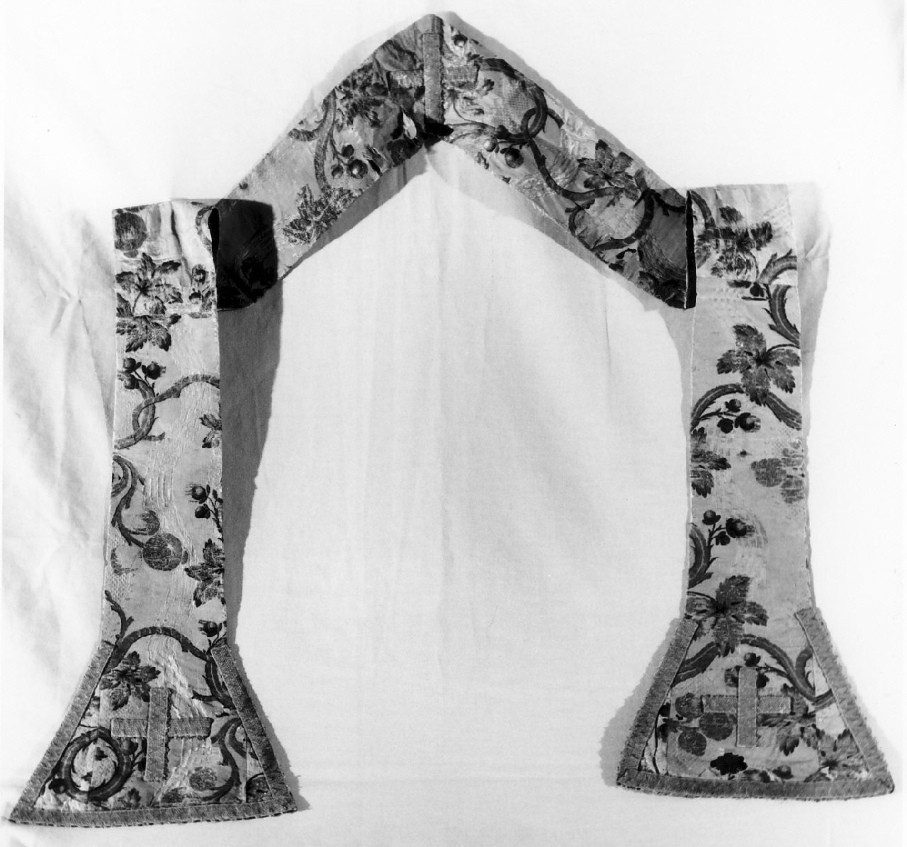 stola, opera isolata - manifattura Italia meridionale (sec. XVIII)