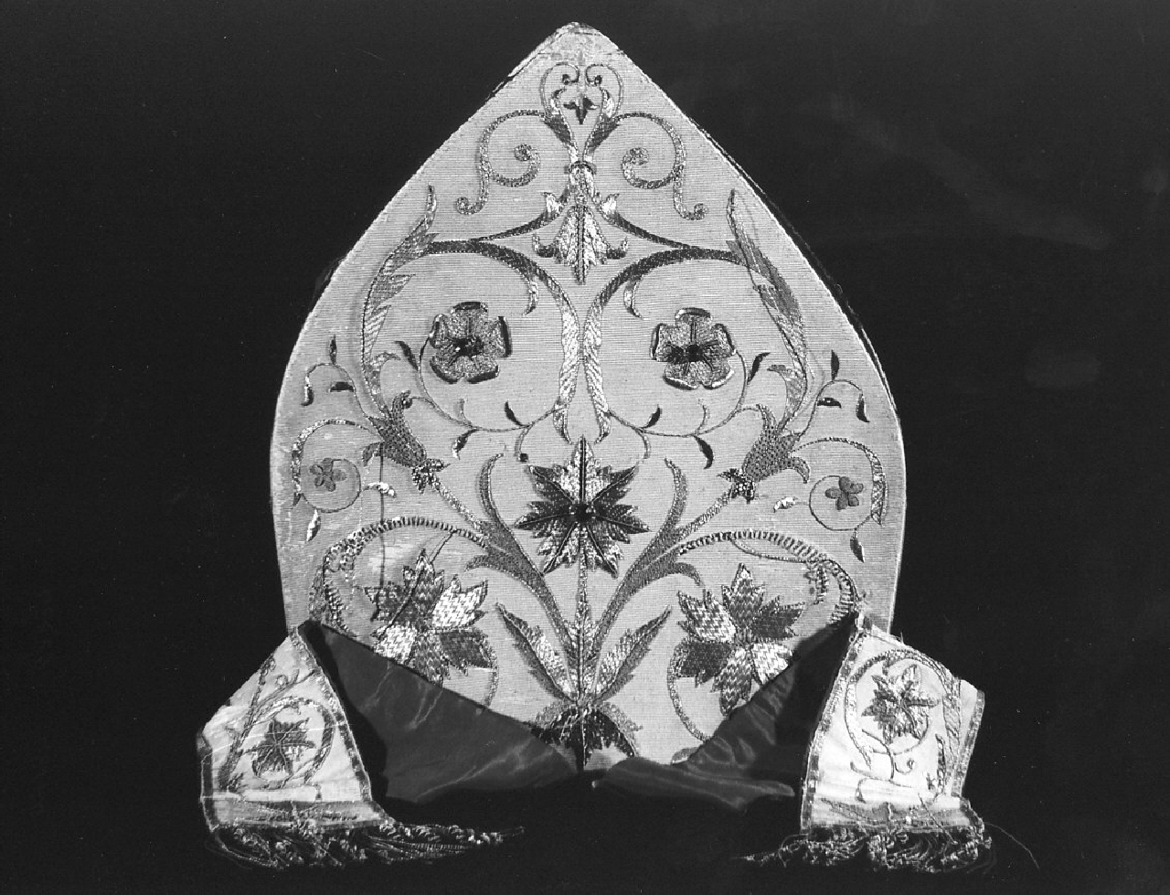 mitria, opera isolata - manifattura napoletana (seconda metà sec. XIX)