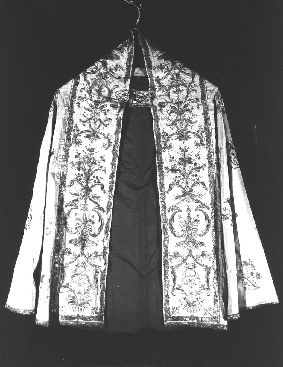 piviale, opera isolata - manifattura napoletana (fine/inizio secc. XVIII/ XIX)