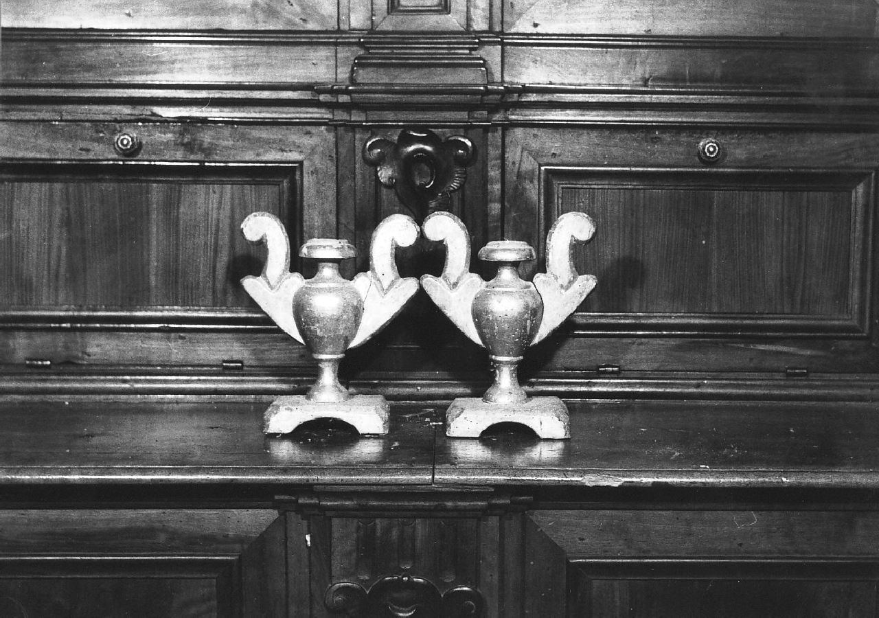 vaso d'altare, serie - bottega calabrese (sec. XIX)