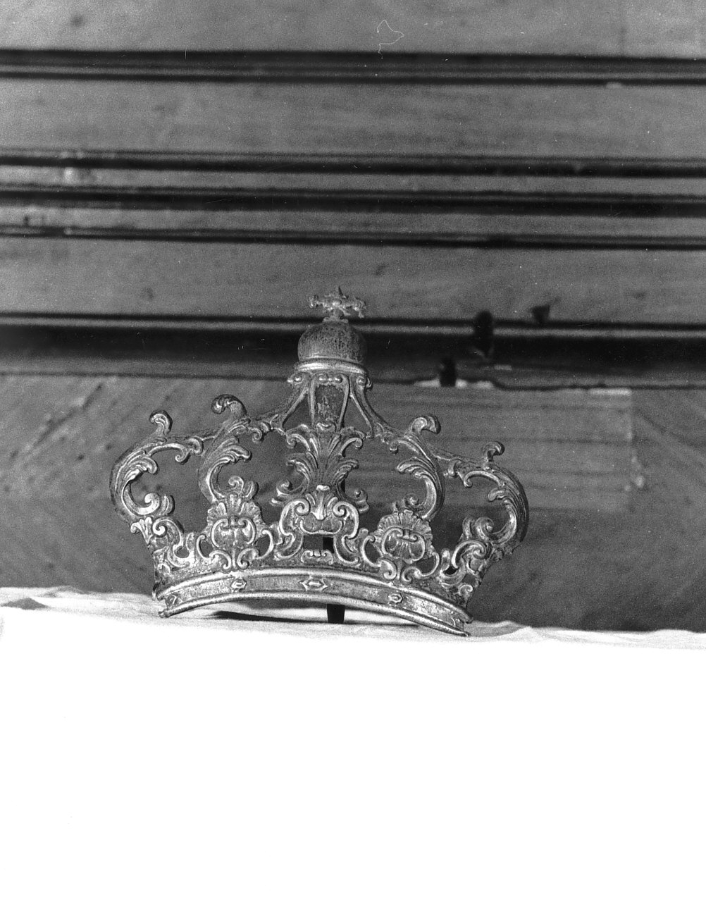 corona di immagine sacra, opera isolata - bottega Italia meridionale (sec. XIX)