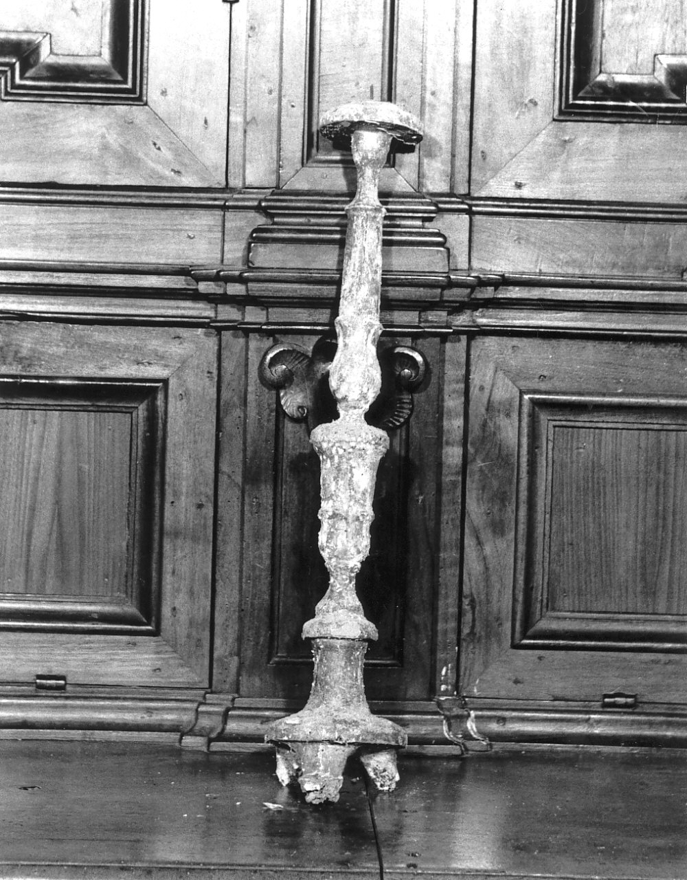 candelabro, opera isolata - bottega calabrese (sec. XIX)