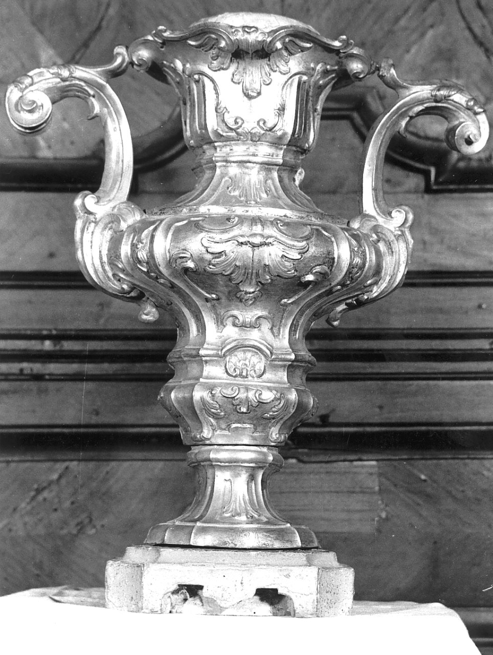 vaso d'altare, serie - bottega napoletana (sec. XVIII)