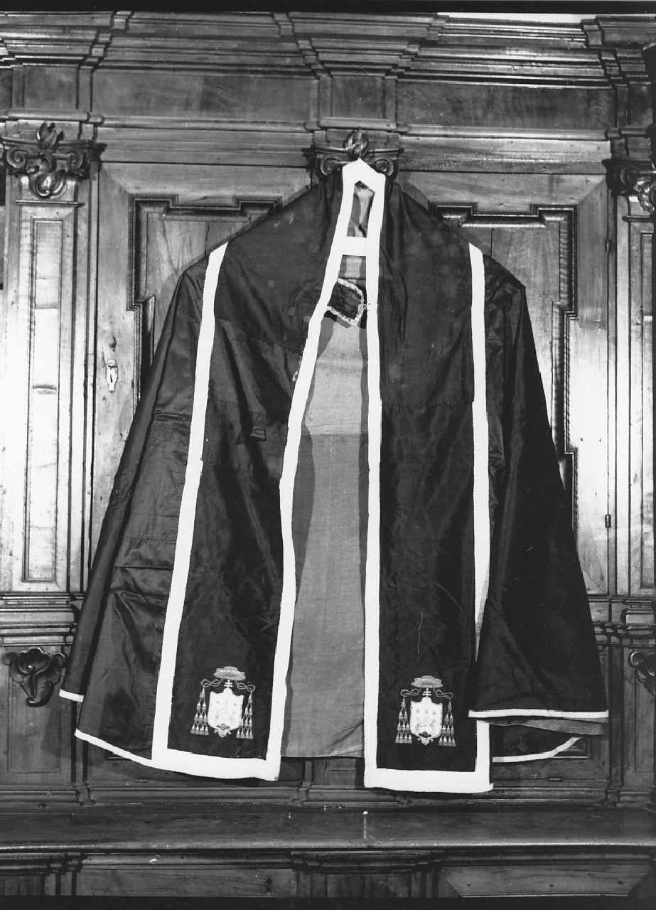 piviale, opera isolata - manifattura Italia meridionale (sec. XIX)