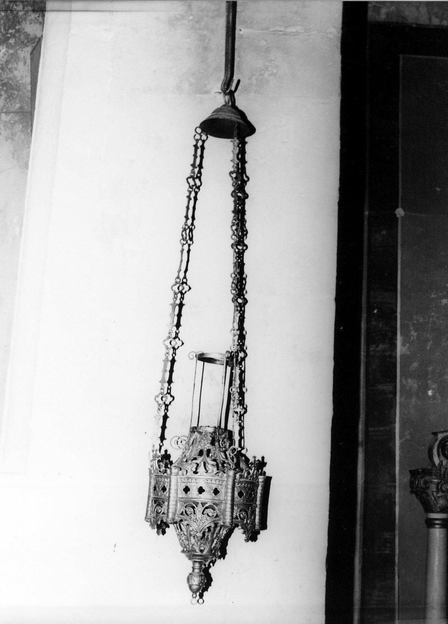 lampada da chiesa, serie - bottega Italia meridionale (sec. XIX)