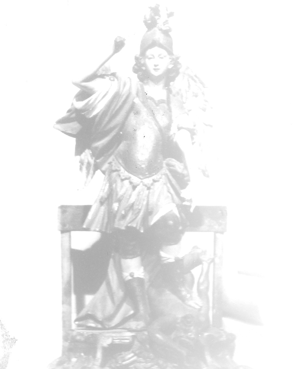 San Michele Arcangelo combatte Satana (statua, opera isolata) - bottega Italia meridionale (sec. XVIII)