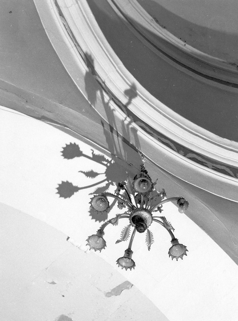 lampadario, opera isolata - bottega calabrese (prima metà sec. XX)