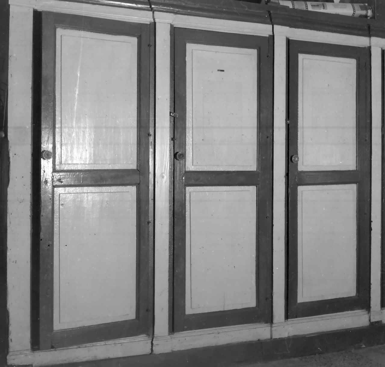 armadio, opera isolata - bottega calabrese (prima metà sec. XIX)