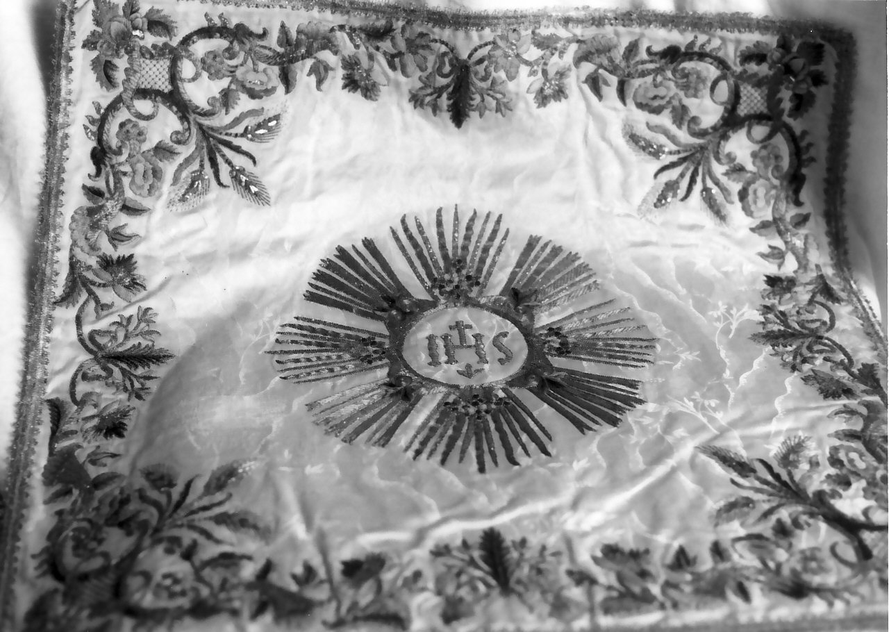 velo di calice, opera isolata - manifattura di Serra San Bruno (fine/inizio secc. XVIII/ XIX)