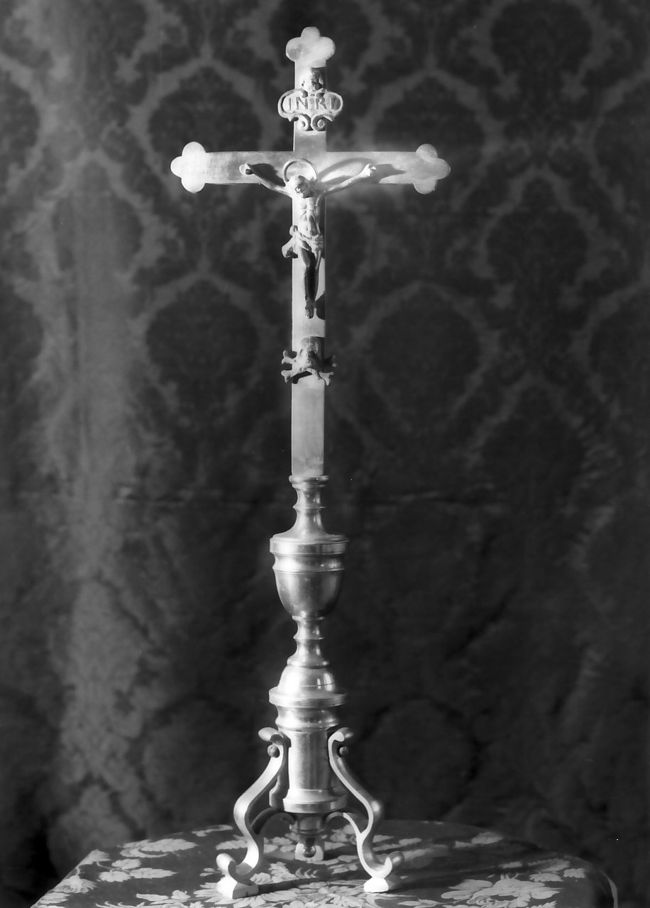 crocifisso, opera isolata - bottega serrese (sec. XIX)