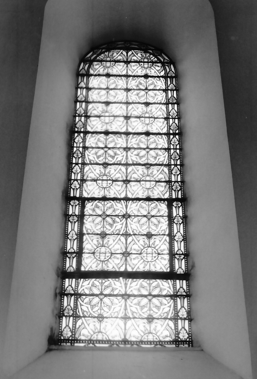 vetrata, elemento d'insieme - bottega Italia meridionale (fine/inizio secc. XIX/ XX)