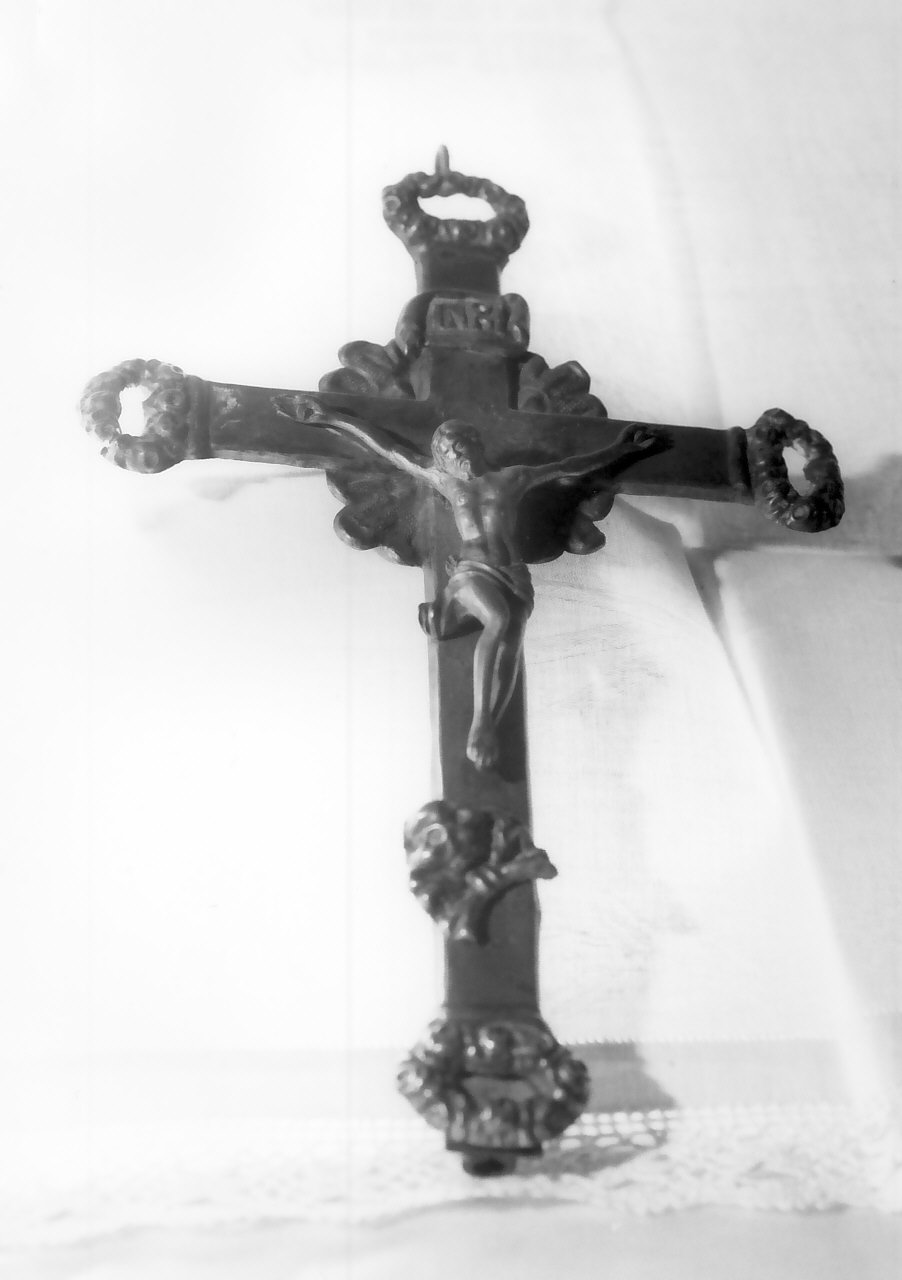 croce, elemento d'insieme - bottega Italia meridionale (sec. XVII)