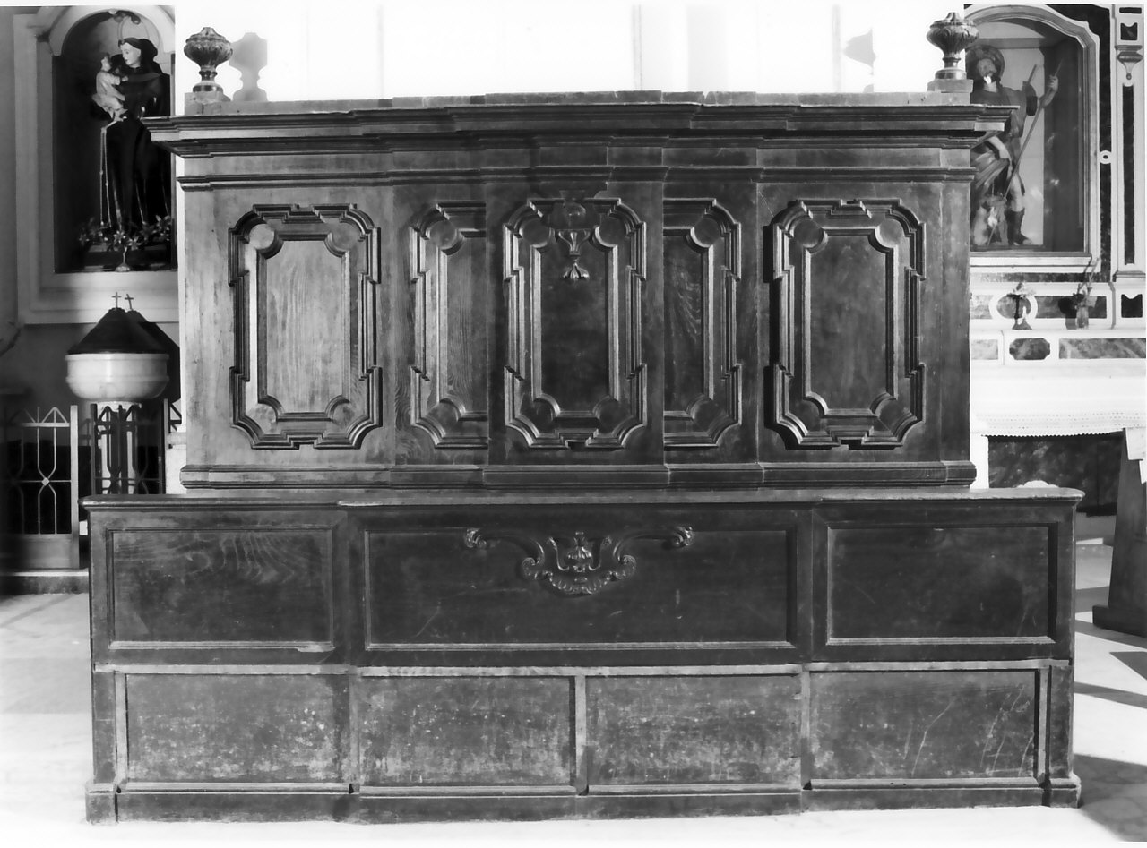 stalli del coro, opera isolata - bottega serrese (fine sec. XIX)