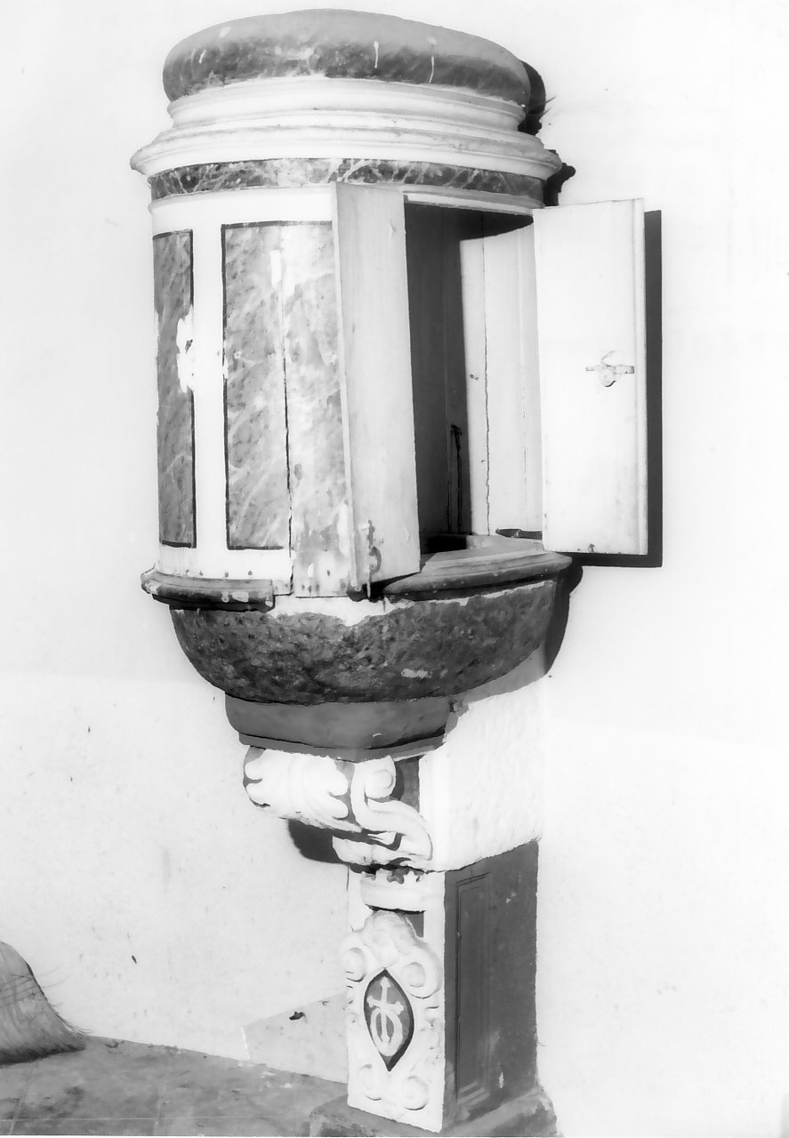 fonte battesimale, opera isolata - bottega serrese (sec. XIX)