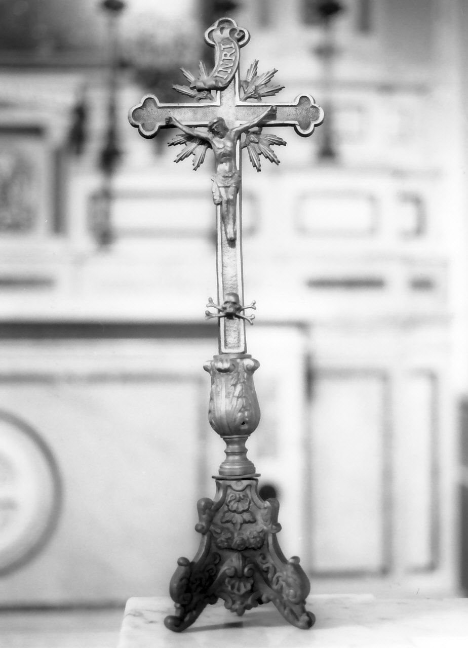 croce d'altare, opera isolata - bottega serrese (sec. XVIII)