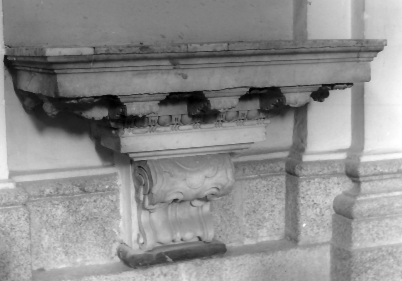 mensola, serie - bottega calabrese (fine/inizio secc. XVIII/ XIX)