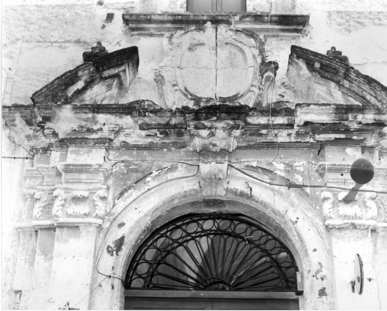 portale, opera isolata - bottega calabrese (sec. XVII)