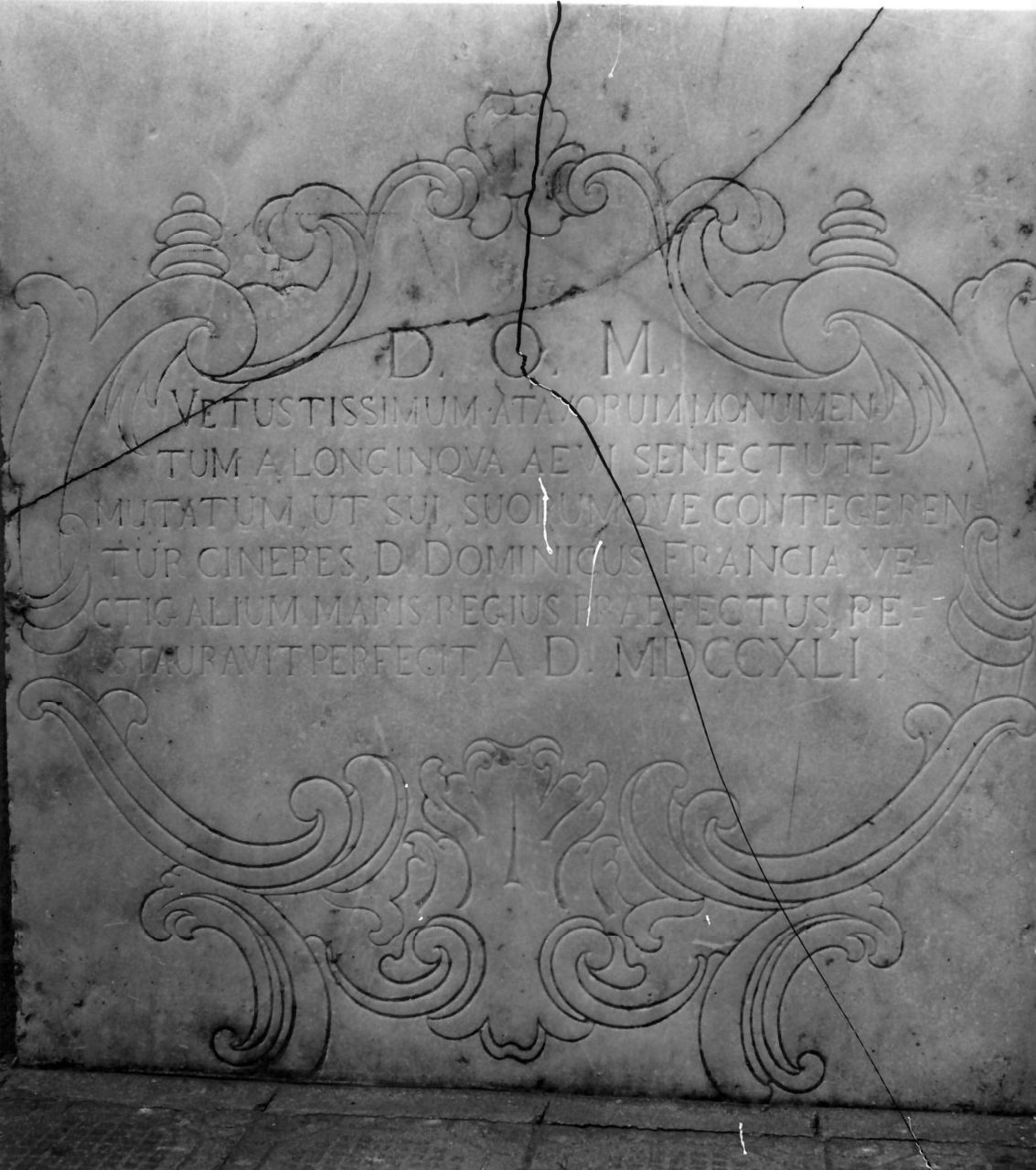 lapide documentaria, opera isolata - bottega calabrese (sec. XVIII)