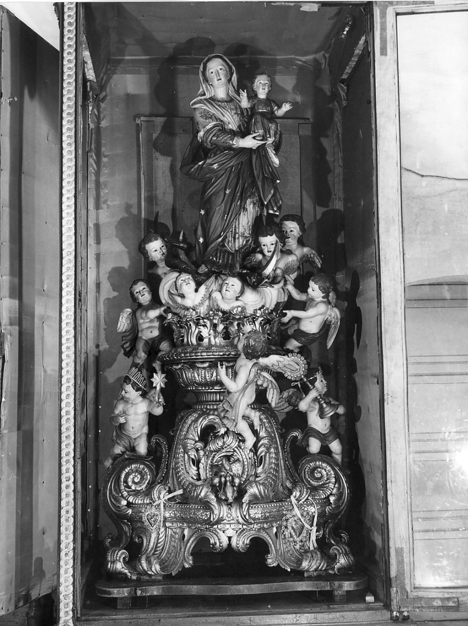 Madonna con Bambino (statua, opera isolata) - bottega Italia meridionale (fine sec. XVIII)