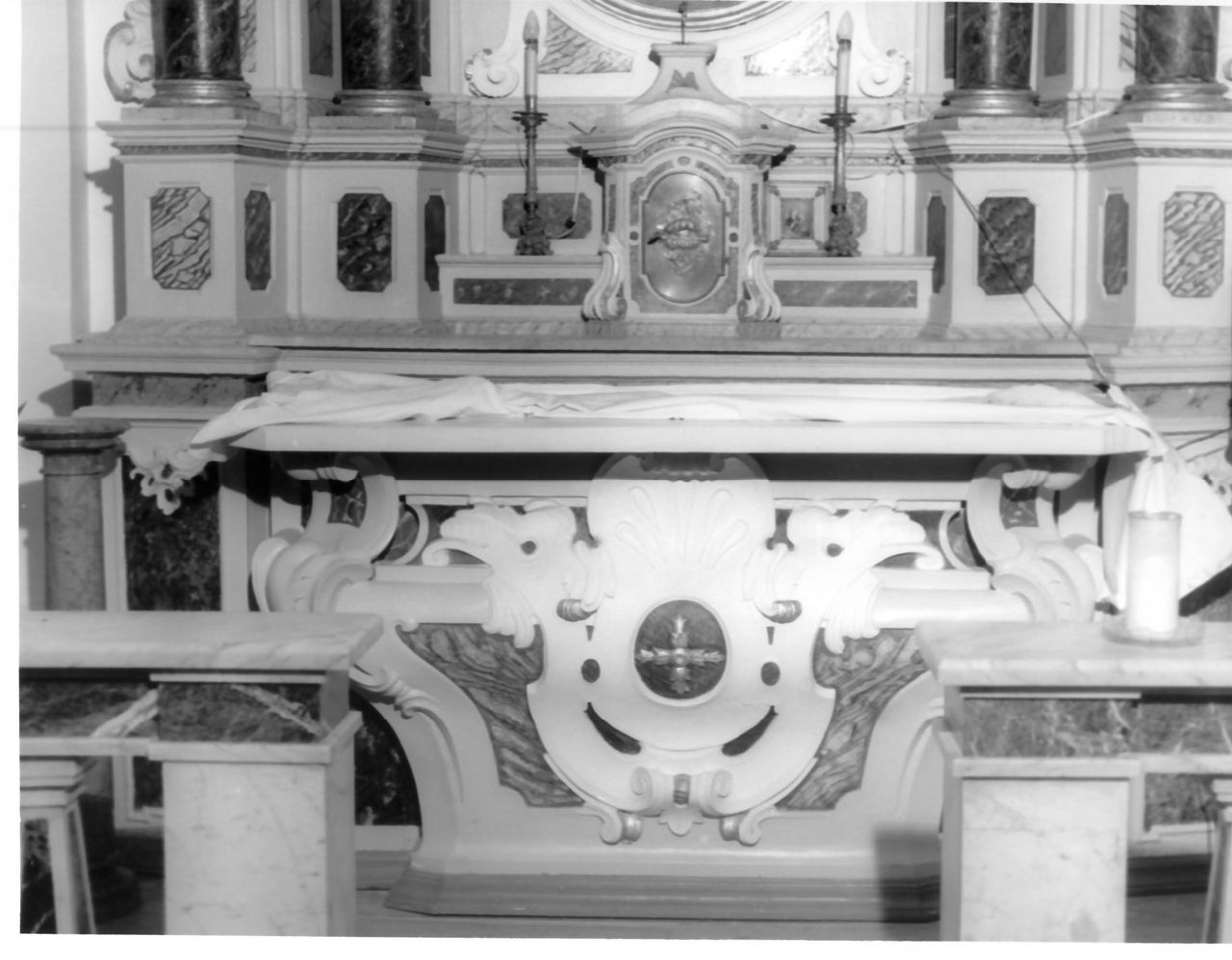 altare, insieme - bottega Italia meridionale (fine sec. XVIII)
