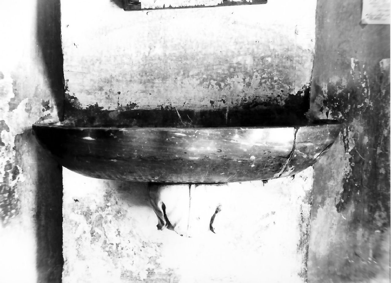 acquasantiera, opera isolata - bottega Italia meridionale (seconda metà sec. XVIII)