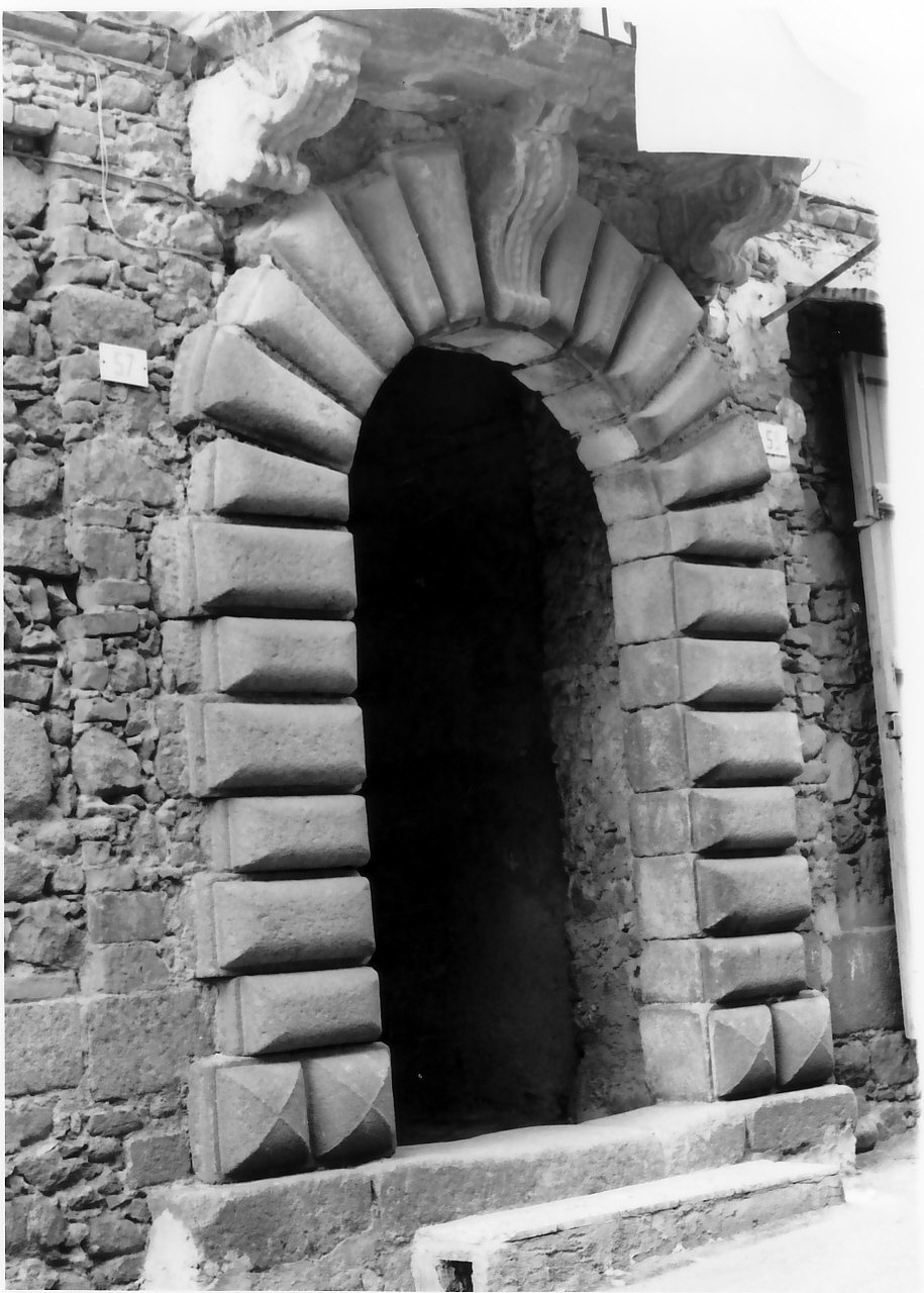 portale, opera isolata - bottega Italia meridionale (sec. XVIII)