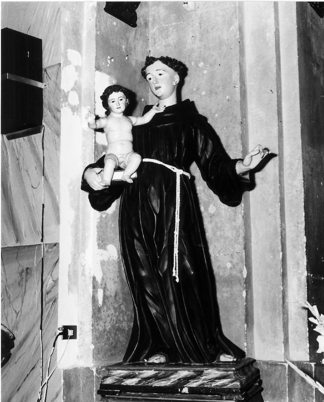 Sant'Antonio da Padova con il bambino (statua) - bottega Italia meridionale (sec. XVIII)
