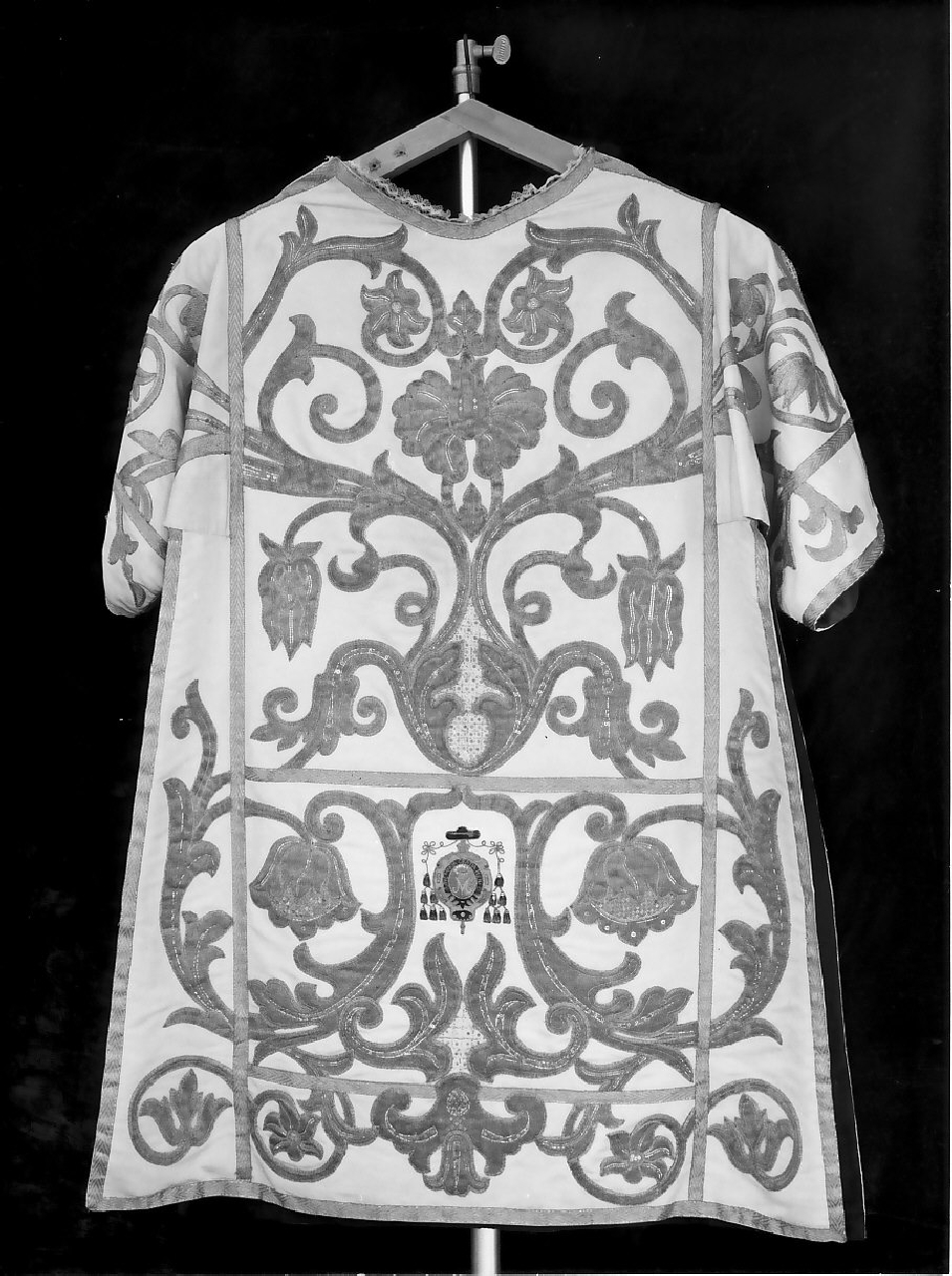 paramento liturgico - in terzo, opera isolata - manifattura calabrese (sec. XVII, sec. XX)