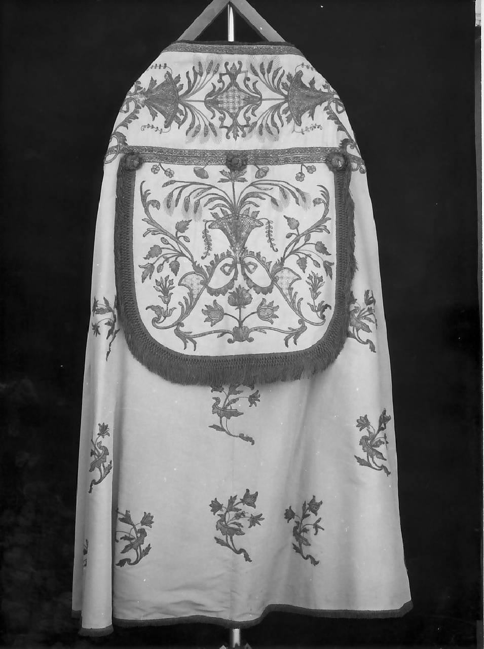 piviale, opera isolata - manifattura calabrese (sec. XIX)