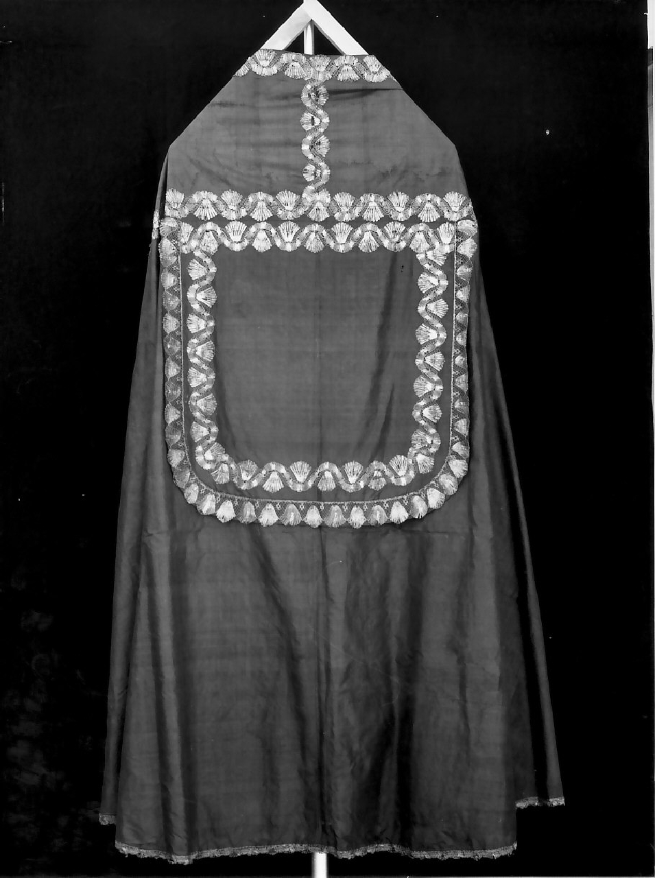 piviale, opera isolata - manifattura calabrese (sec. XVIII)