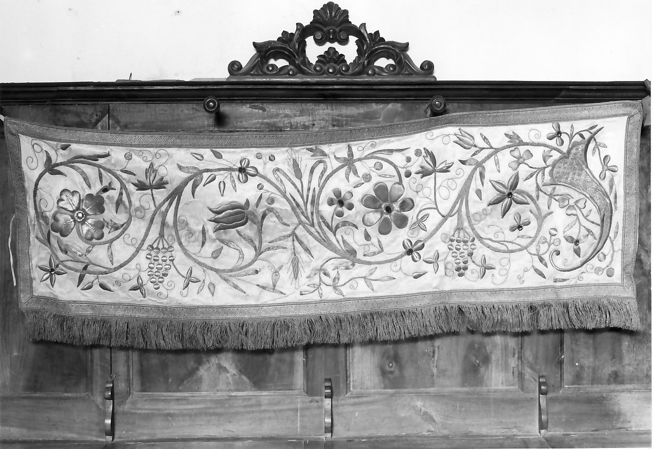 paliotto, serie - manifattura calabrese (sec. XVIII)