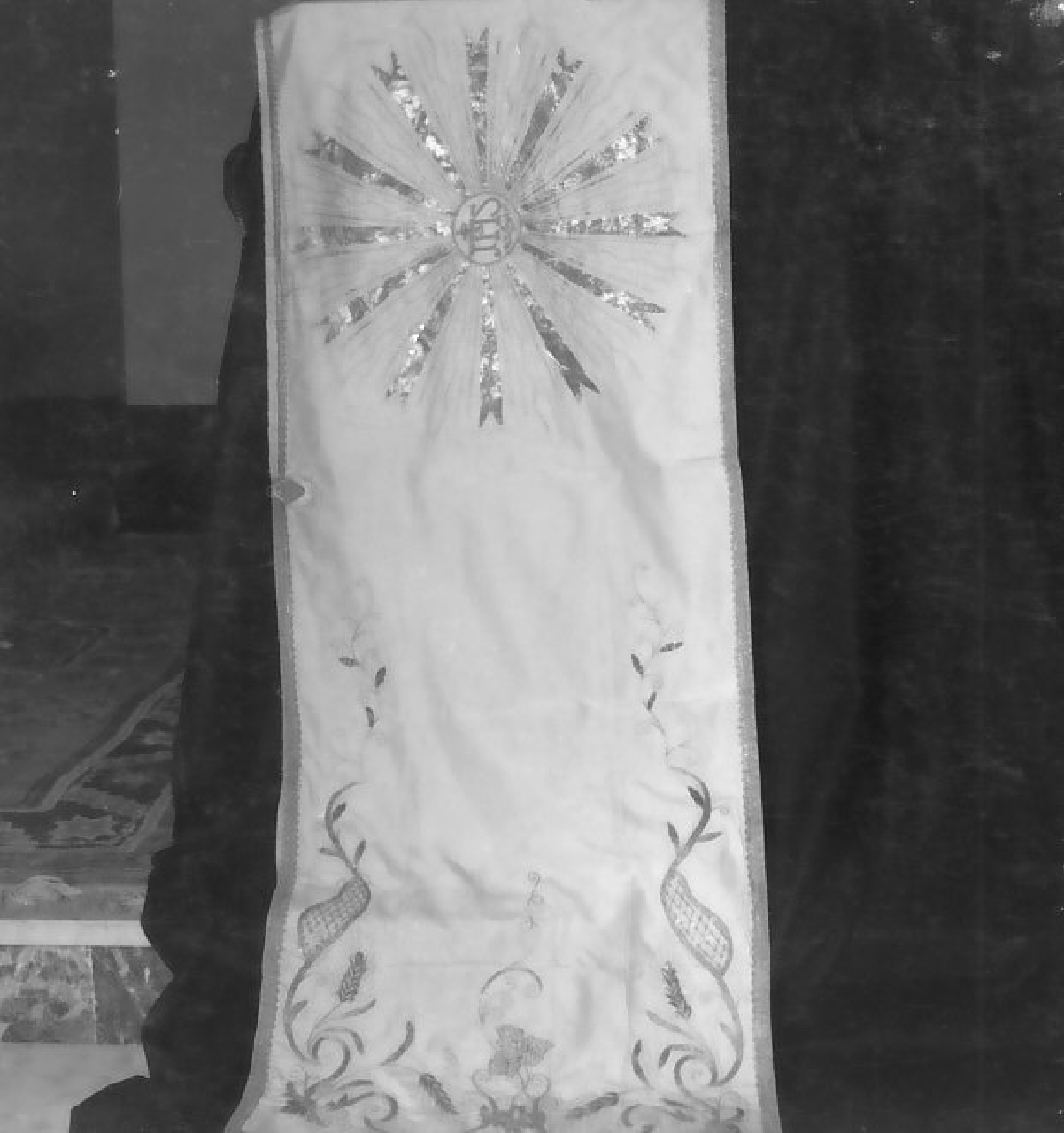tovaglia d'altare, opera isolata - manifattura calabrese (sec. XX)