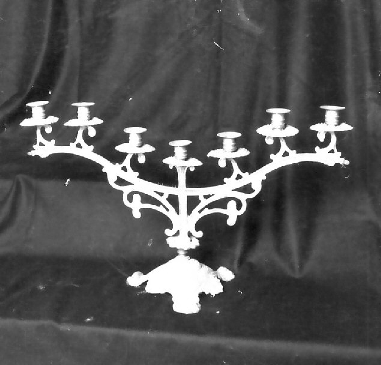 candelabro, opera isolata - bottega Italia meridionale (seconda metà sec. XIX)