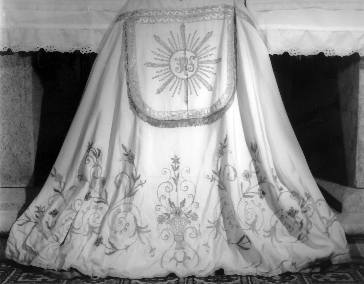 paramento liturgico, opera isolata - manifattura calabrese (prima metà sec. XX)