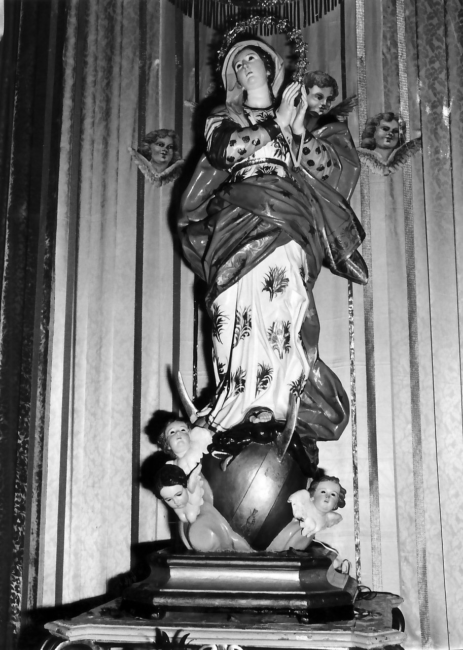 Madonna Immacolata (statua, opera isolata) - bottega Italia meridionale (sec. XVIII)