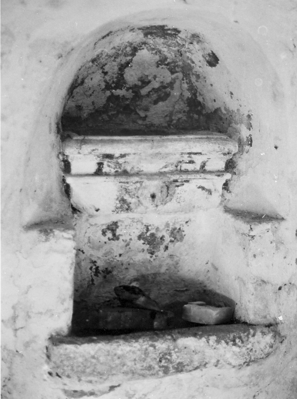 fonte battesimale, opera isolata - bottega calabrese (sec. XVIII)