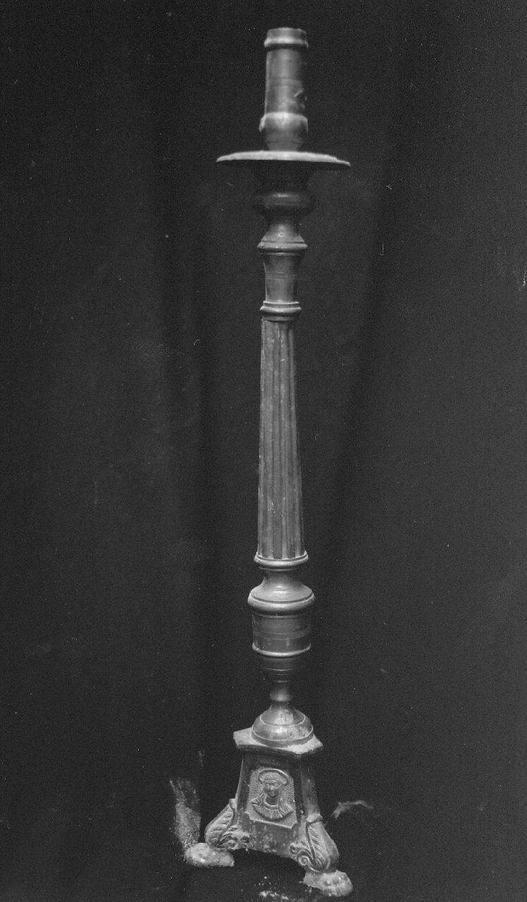 candelabro, serie - bottega Italia meridionale (inizio sec. XX)