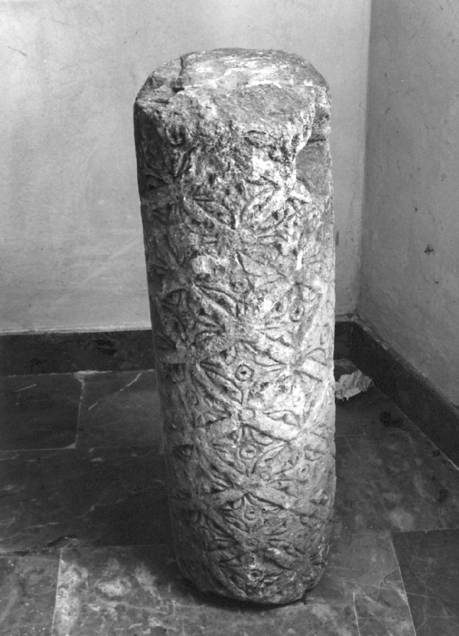 colonnina, frammento - bottega calabrese (fine/inizio secc. XI/ XII)