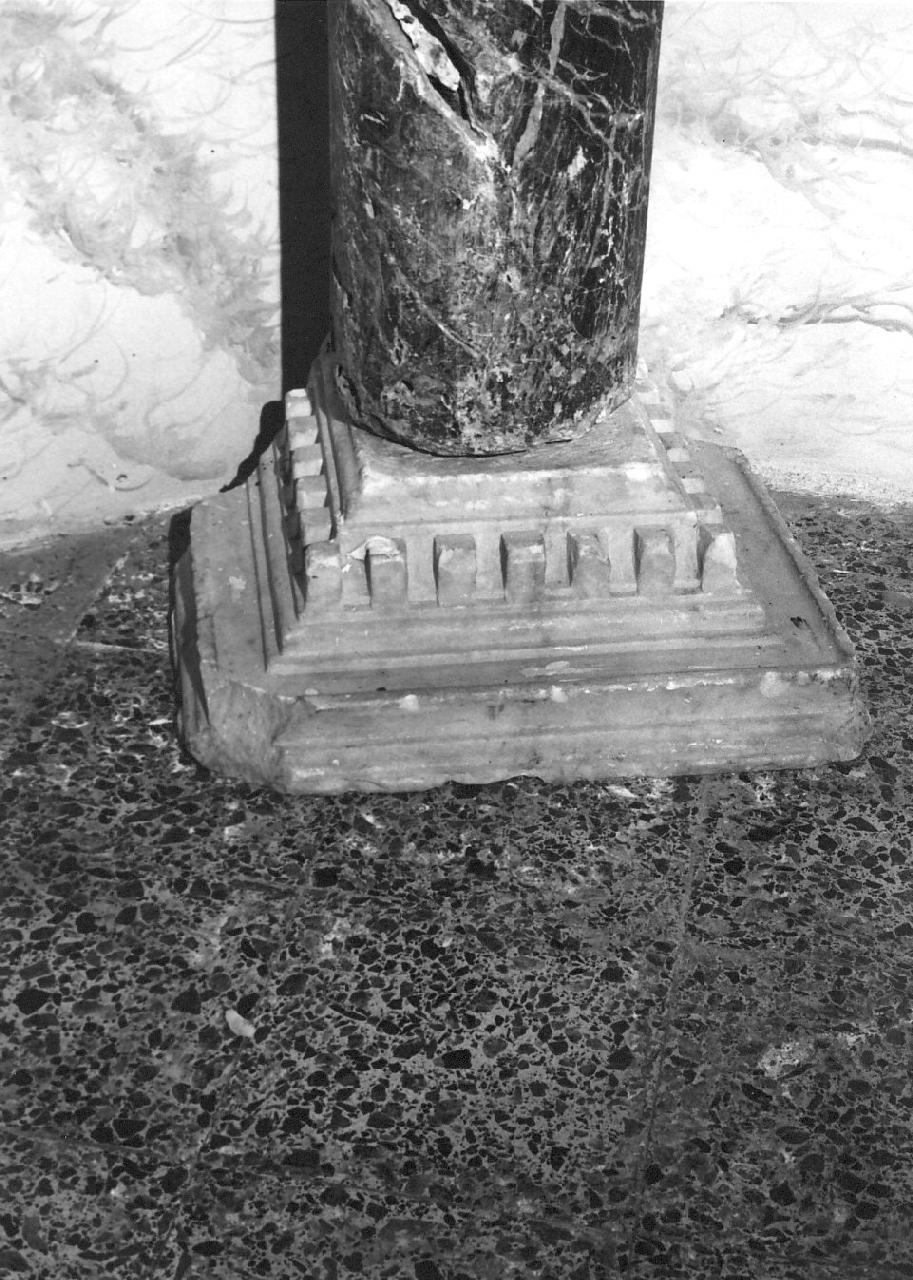 decorazione plastico-architettonica, frammento - bottega calabrese (fine/inizio secc. XVI/ XVII)