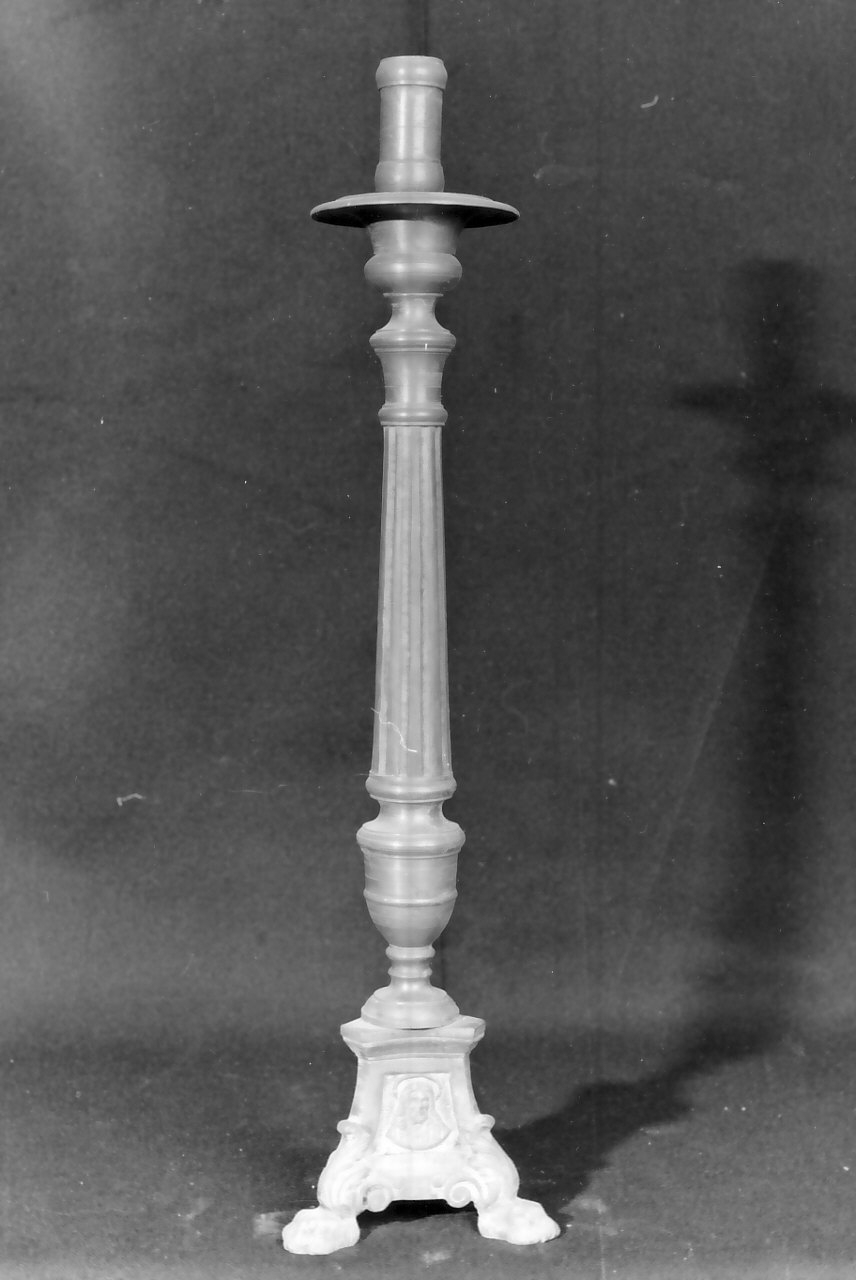 candeliere d'altare, serie - bottega Italia meridionale (sec. XIX)