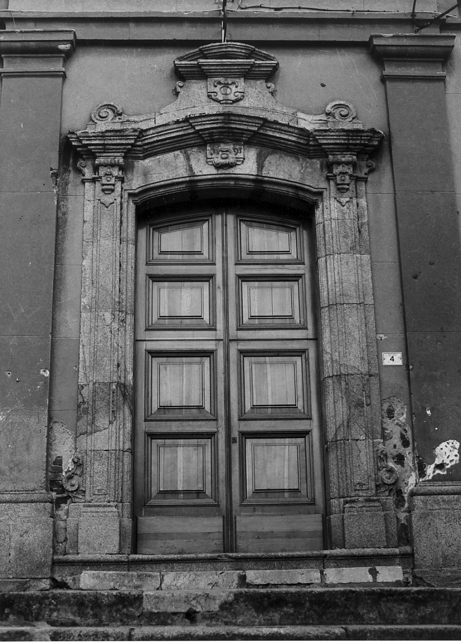 portale, opera isolata - bottega calabrese (sec. XVIII)