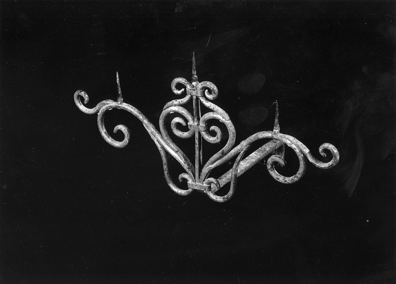 portacandele, opera isolata - bottega calabrese (prima metà sec. XIX)