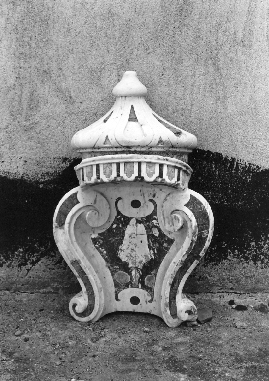 decorazione plastico-architettonica, opera isolata - bottega Italia meridionale (sec. XVIII)