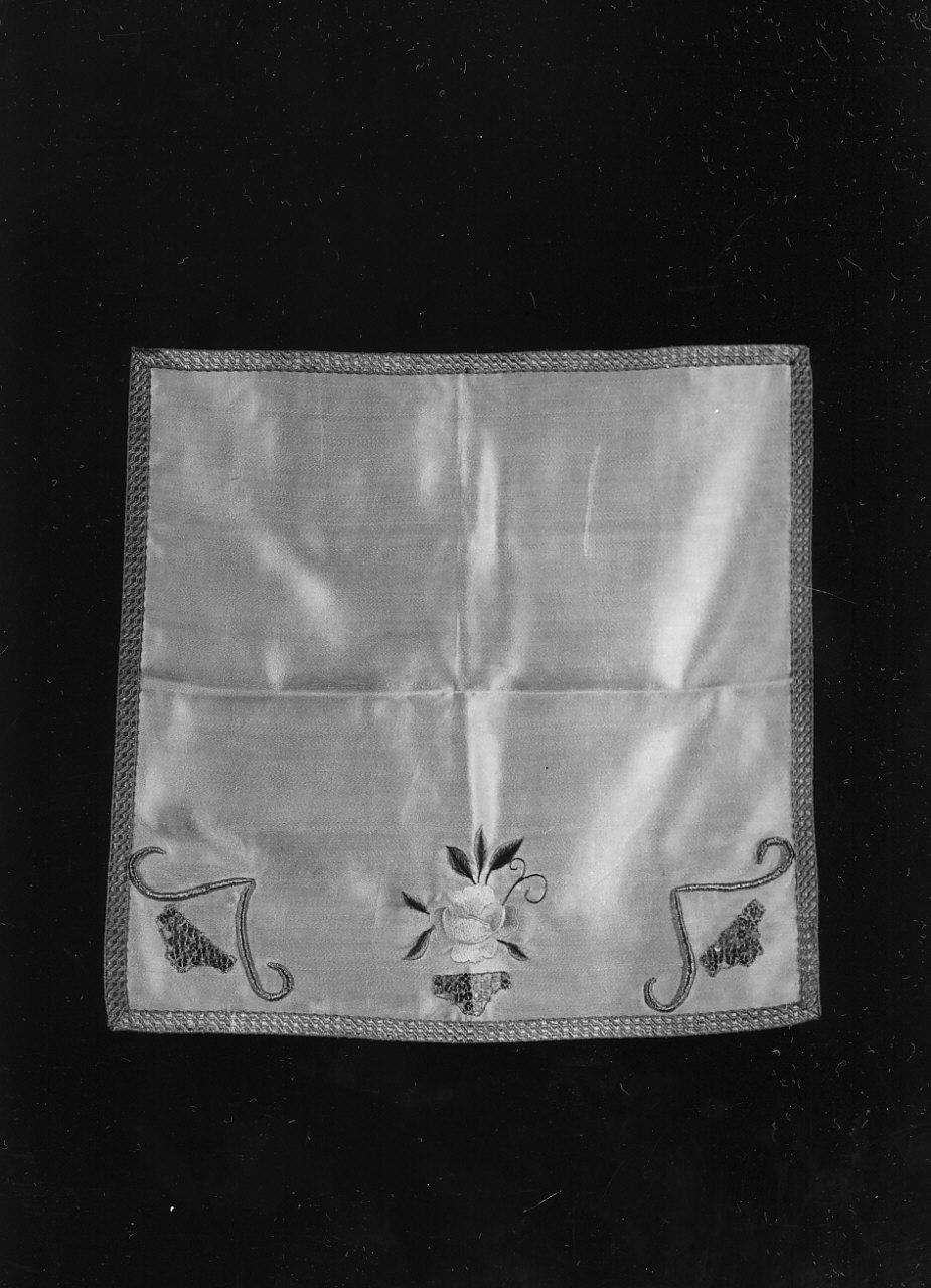 velo di calice, opera isolata - manifattura calabrese (sec. XIX)