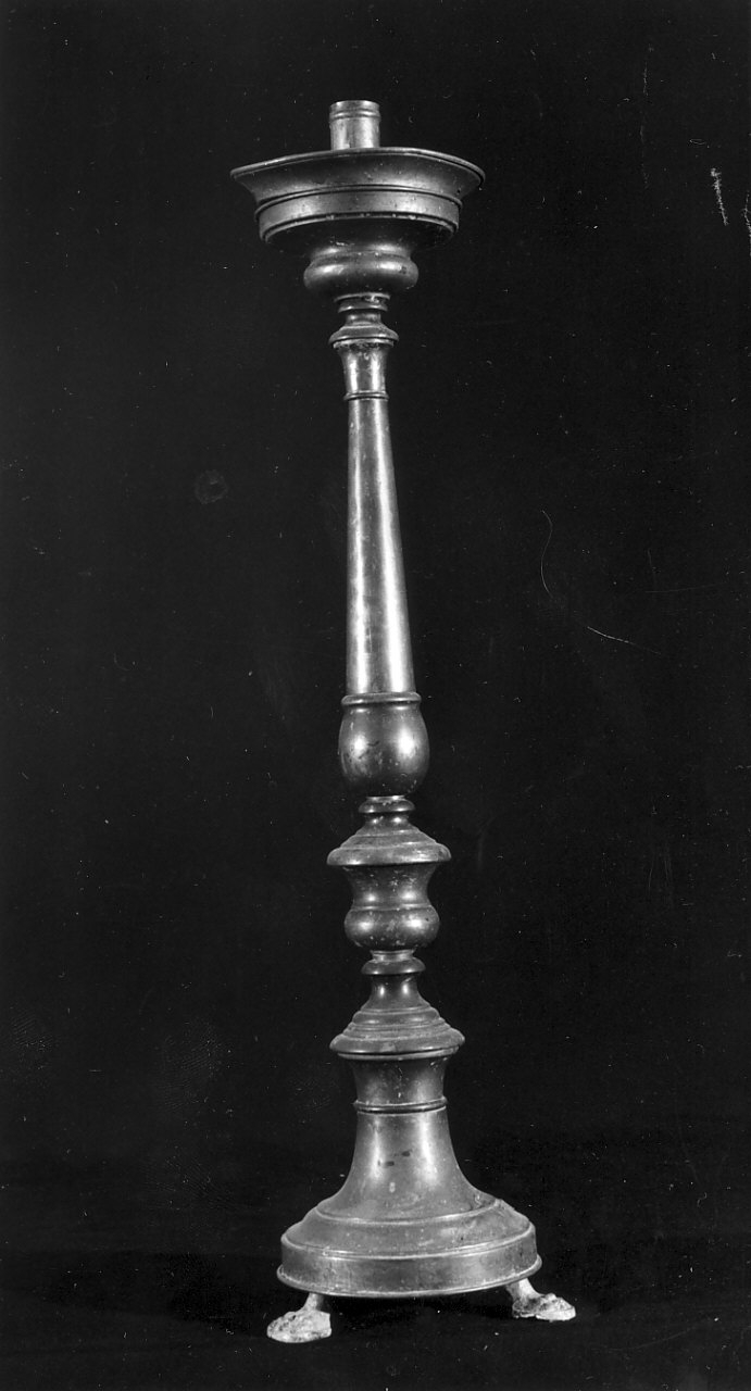 candeliere d'altare, serie - bottega calabrese (fine sec. XIX)